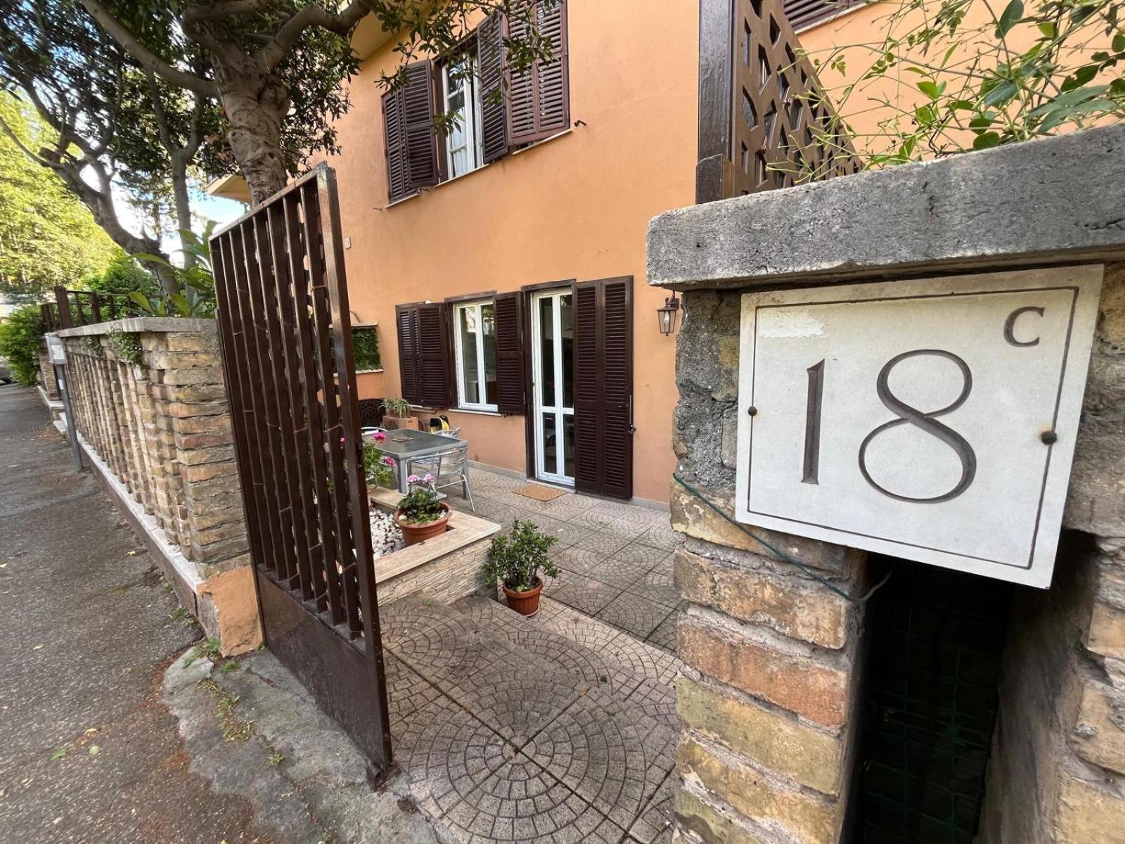 Casa Due Allori Rome Exterior photo